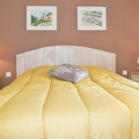 Vakantiehuis Two-bedroom Holiday In *